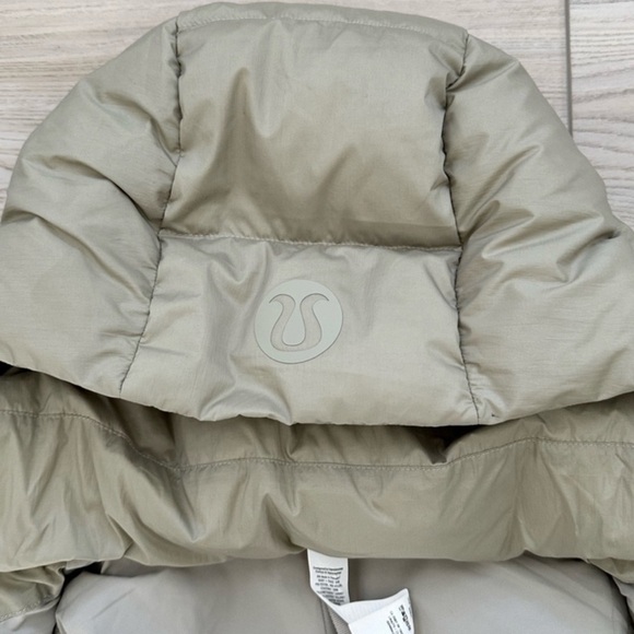 LULULEMON Wunder Puff Super-Cropped Vest Heathered Raw Linen - Picture 13 of 14